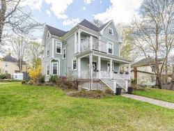 20 Scotia Street  Bridgewater, NS B4V 1E5