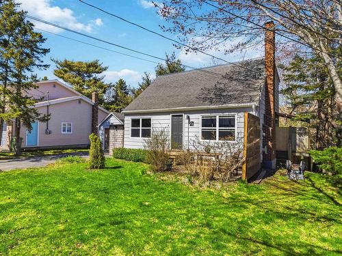 208 Donaldson Avenue, Halifax, NS 