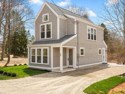 69 Union Street  Chester, NS B0J 1J0