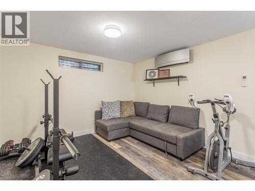 home gym, office, guest space, movie room - 1385 Orchard Drive, Kelowna, BC - Indoor Photo Showing Bathroom