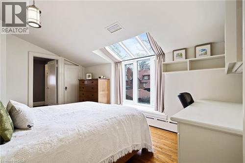 2nd Primary Bedroom - 2 Oak Knoll Drive, Hamilton, ON - Indoor Photo Showing Bedroom