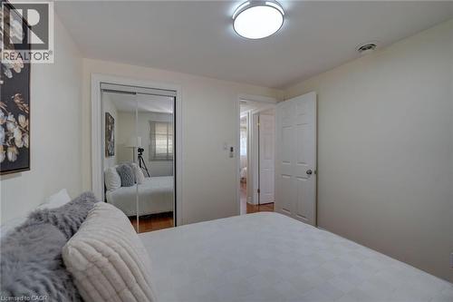 207 Christopher Drive, Cambridge, ON - Indoor Photo Showing Bedroom