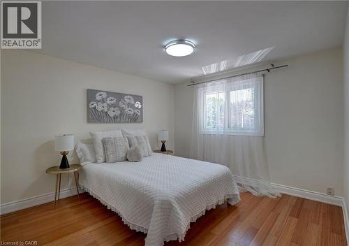 207 Christopher Drive, Cambridge, ON - Indoor Photo Showing Bedroom