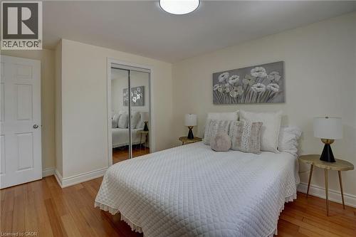207 Christopher Drive, Cambridge, ON - Indoor Photo Showing Bedroom