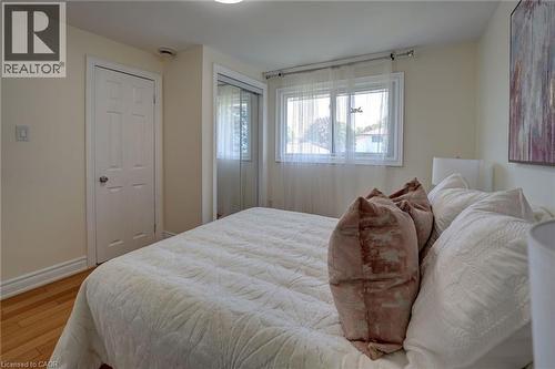 207 Christopher Drive, Cambridge, ON - Indoor Photo Showing Bedroom