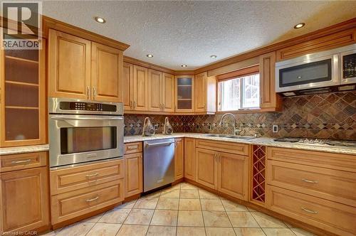 207 Christopher Drive, Cambridge, ON - Indoor Photo Showing Kitchen