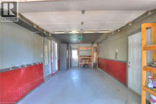 207 Christopher Drive, Cambridge, ON - Indoor Photo Showing Garage