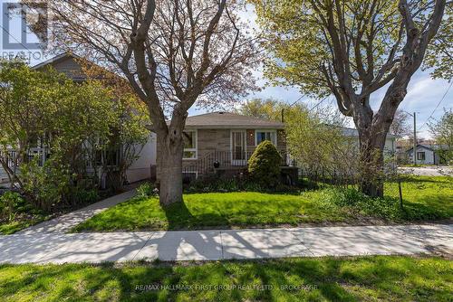 738 VICTORIA STREET  Kingston (East Of Sir John A. Blvd), ON K7K 4S7