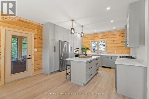 15 - 1213 Camp Jackson Road, Muskoka Lakes (Medora), ON - Indoor Photo Showing Kitchen