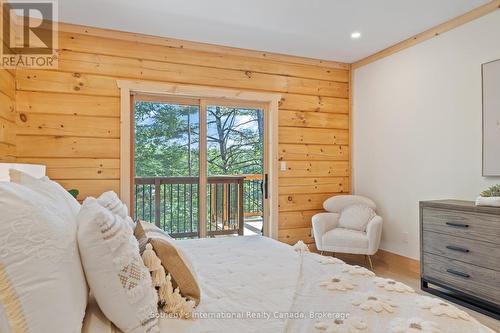 15 - 1213 Camp Jackson Road, Muskoka Lakes (Medora), ON - Indoor Photo Showing Bedroom