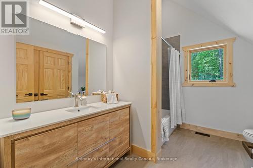 15 - 1213 Camp Jackson Road, Muskoka Lakes (Medora), ON - Indoor Photo Showing Bathroom