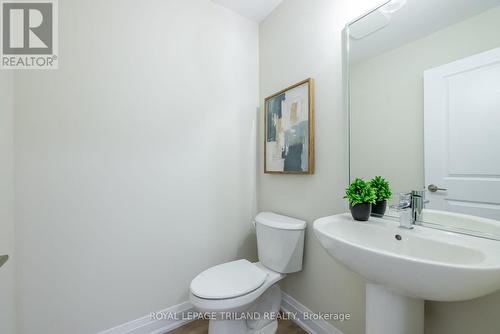 778 Banyan Lane, London North (North E), ON - Indoor Photo Showing Dining Room