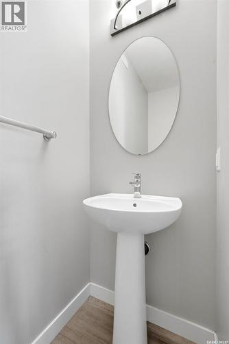 4217 E Keller Avenue, Regina, SK - Indoor Photo Showing Bathroom