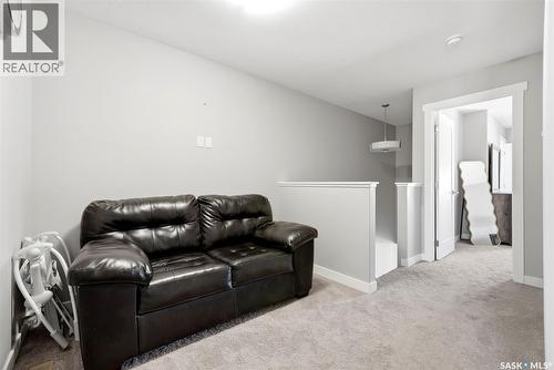 4217 E Keller Avenue, Regina, SK - Indoor