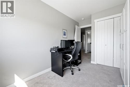 4217 E Keller Avenue, Regina, SK - Indoor