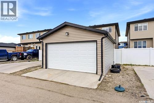 4217 E Keller Avenue, Regina, SK - Outdoor