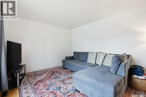 1113 Wilson Crescent, Saskatoon, SK - Indoor Photo Showing Living Room
