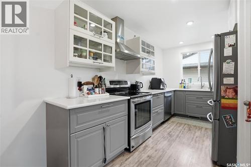 1113 Wilson Crescent, Saskatoon, SK - Indoor Photo Showing Kitchen