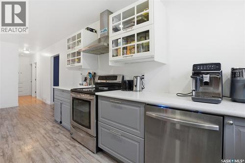 1113 Wilson Crescent, Saskatoon, SK - Indoor Photo Showing Kitchen