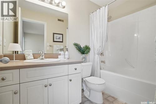 1642 Wingert Drive, Regina, SK - Indoor Photo Showing Bathroom