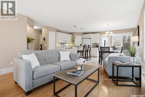 1642 Wingert Drive, Regina, SK - Indoor Photo Showing Living Room