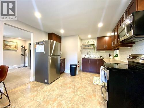 358 Dundas Street E, Hamilton, ON - Indoor Photo Showing Kitchen