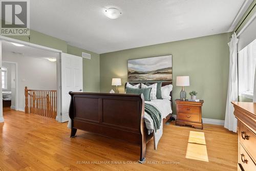106 Bloomingdale Street, Ottawa, ON - Indoor Photo Showing Bedroom