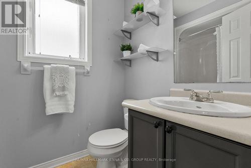 106 Bloomingdale Street, Ottawa, ON - Indoor Photo Showing Bathroom