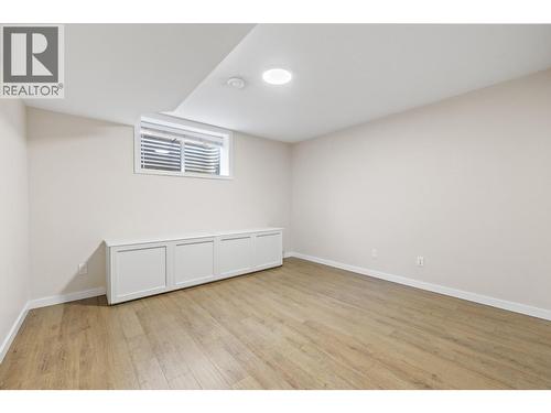 1638 Lindsay Drive, Kelowna, BC - Indoor