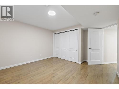 1638 Lindsay Drive, Kelowna, BC - Indoor Photo Showing Other Room