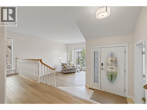 1638 Lindsay Drive, Kelowna, BC - Indoor Photo Showing Other Room
