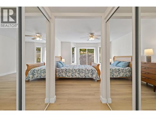 1638 Lindsay Drive, Kelowna, BC - Indoor Photo Showing Bedroom