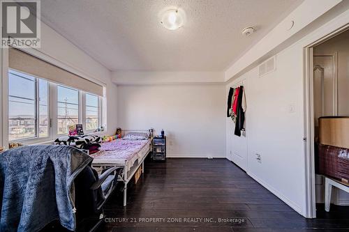 2514 Rosedrop Path, Oshawa, ON - Indoor Photo Showing Dining Room