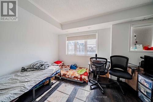 2514 Rosedrop Path, Oshawa, ON - Indoor Photo Showing Bedroom