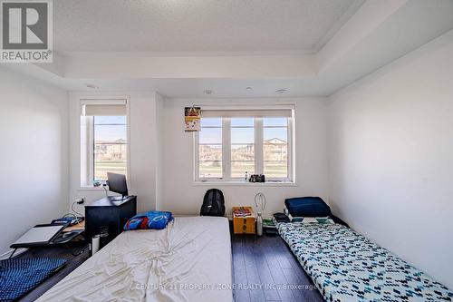 2514 Rosedrop Path, Oshawa, ON - Indoor Photo Showing Bedroom