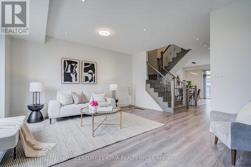 49 Cohen Way, Vaughan, ON - Indoor Photo Showing Living Room
