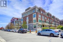 18 - 85 EASTWOOD PARK GARDENS Toronto, ON M8W 0B9