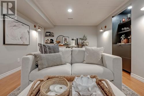 1159 Barclay Circle, Milton, ON - Indoor Photo Showing Living Room