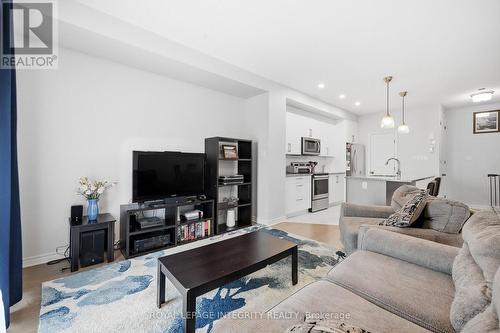 520 Stadacone Row, Ottawa, ON - Indoor Photo Showing Living Room