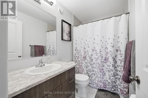 520 Stadacone Row, Ottawa, ON - Indoor Photo Showing Bathroom