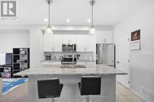 520 Stadacone Row, Ottawa, ON - Indoor Photo Showing Kitchen With Stainless Steel Kitchen With Double Sink With Upgraded Kitchen