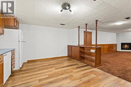 1796 Albert Road, Windsor, ON - Indoor Photo Showing Kitchen