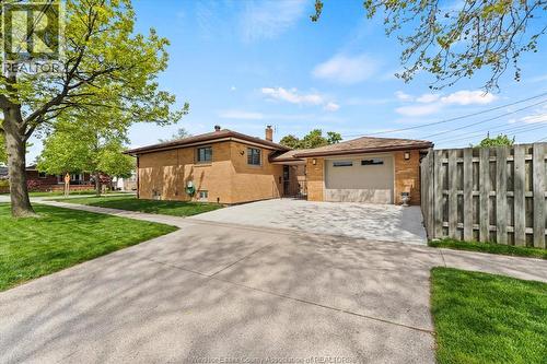 1796 Albert Road, Windsor, ON - Outdoor
