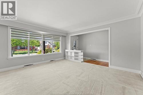 1796 Albert Road, Windsor, ON - Indoor