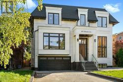 207 ELLERSLIE AVENUE Toronto, ON M2N 1Y3
