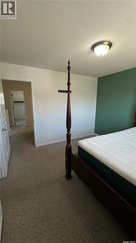 13 1437 1St Street, Estevan, SK - Indoor Photo Showing Bedroom