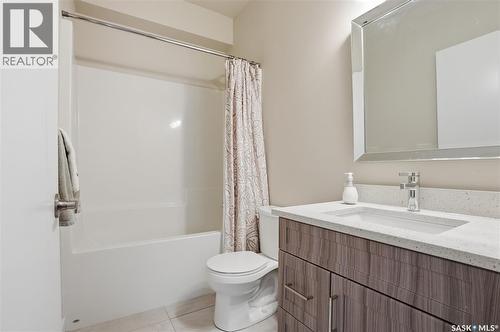1407 Hughes Drive, Saskatoon, SK - Indoor Photo Showing Bathroom