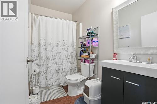 1407 Hughes Drive, Saskatoon, SK - Indoor Photo Showing Bathroom