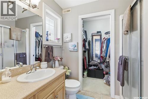2827 Meadow Park Crescent E, Regina, SK - Indoor Photo Showing Bathroom