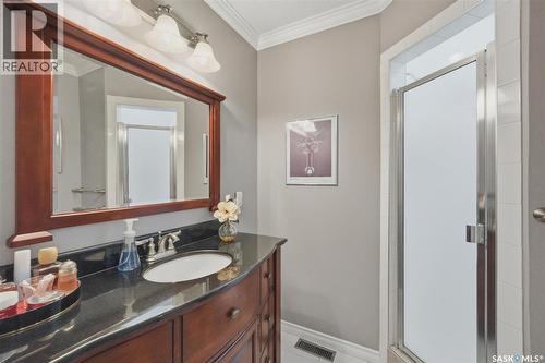 203 Gustin Crescent, Saskatoon, SK - Indoor Photo Showing Bathroom